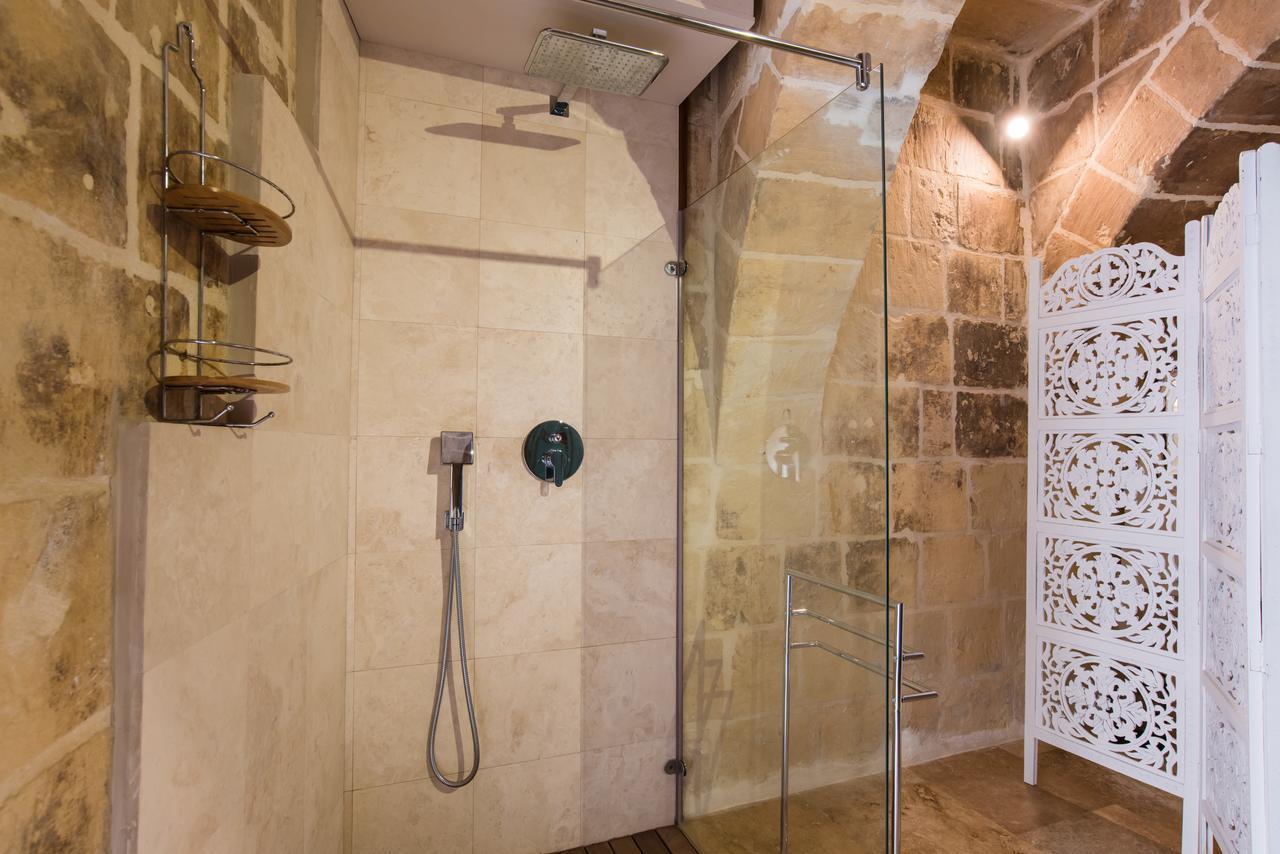 1 Bedroom Heritage Apartment Валетта Экстерьер фото